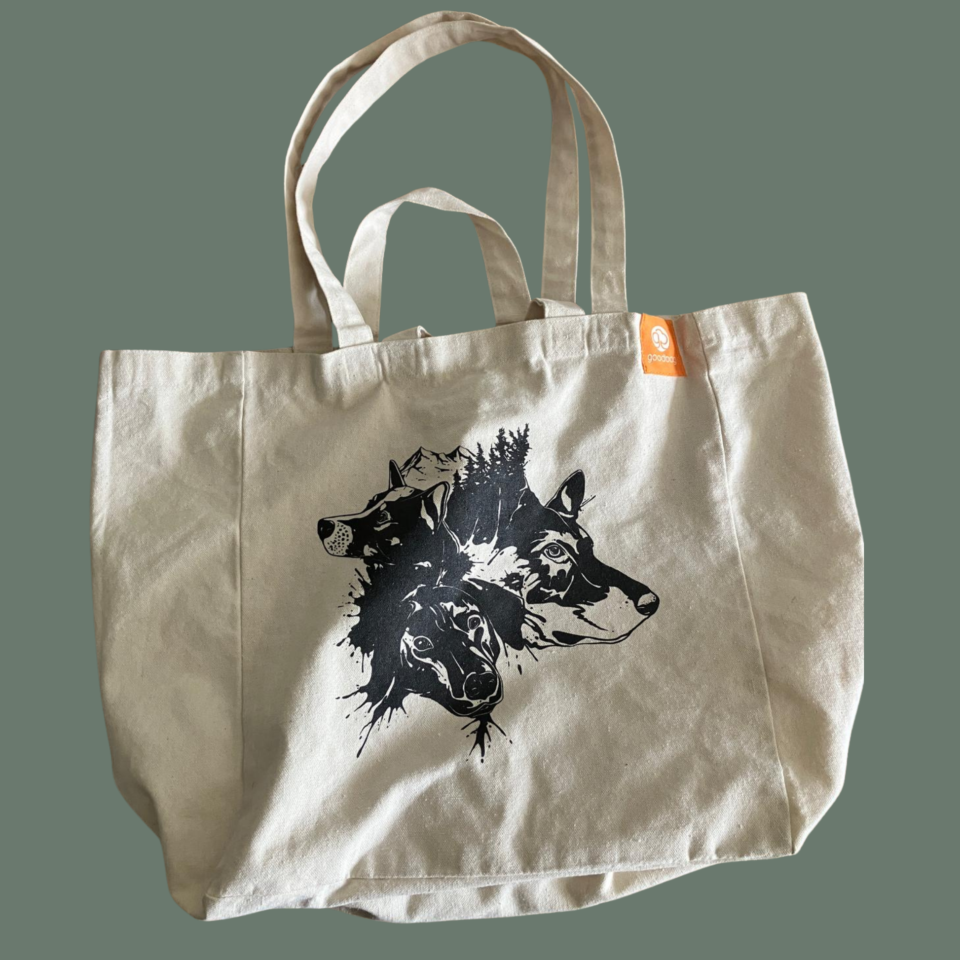 Große Tasche aus Bio-Baumwolle mit Print der Steppenwolf-Crew - nachhaltig Gutes tun.
